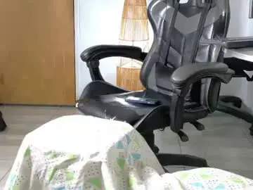 Chaturbate Adult Video Chat of harry_brown2324