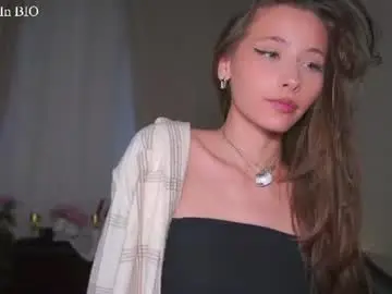 Chaturbate Adult Webcams of falinecrosthwaite