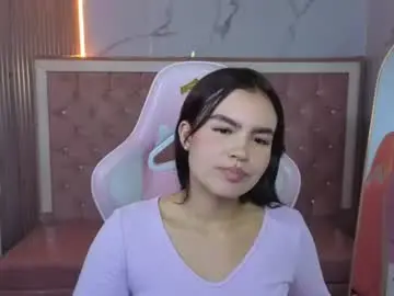 Chaturbate Live Sex Cam of honney_pop_b