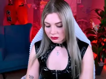 Chaturbate Watch Live Sex Cams of hyileyclark