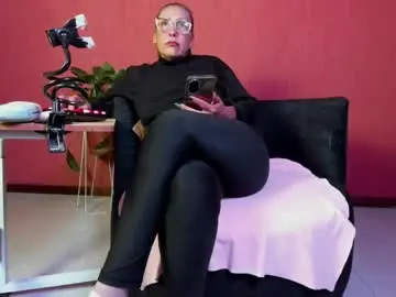 Chaturbate Free Porn Cam of milf_sikiu