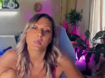 Chaturbate Best live sex cam show of sarahholly