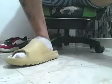 Chaturbate Private Sex Chat of srfindomfeet_