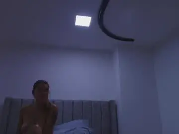 Chaturbate Watch Live Sex Cams of rubi_hops