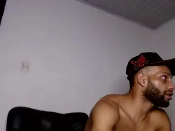 Chaturbate Live Sex Cam of sexseason777