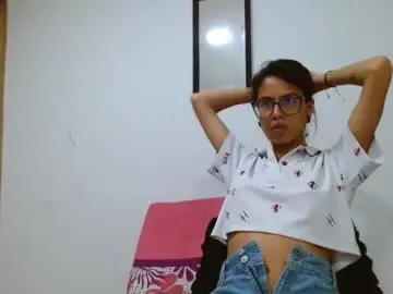 Chaturbate Live Porn of emily_loperaa