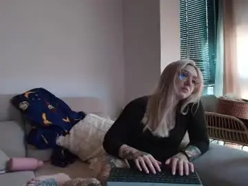 Chaturbate Watch Live Sex Cams of tattoobbgirl
