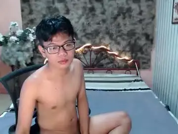 Chaturbate Live Sex Cam of urdreamboy_doms