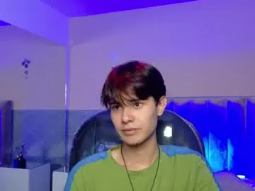 Chaturbate Live Sex Cam of derek_sinn