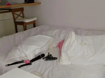 Chaturbate Sex Cam of lili_and_niki