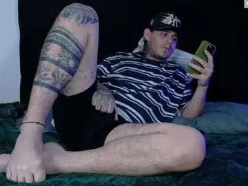 Chaturbate Live Sex Cam of gabrieljr99