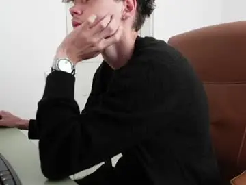 Chaturbate Live Sex Cam of thomas_brons