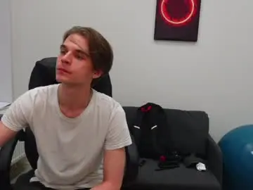 Chaturbate Live Sex Cam of thomas_brons