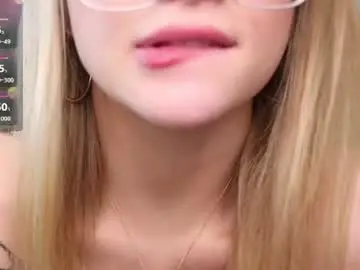 Chaturbate Best live sex cam show of glossybabe_