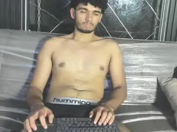 Chaturbate Free Porn Cam of lucasthomson_