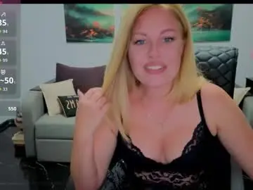 Chaturbate Best live sex cam show of mira_whitme