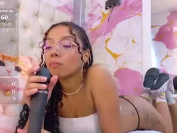 Chaturbate Live Sex Cam of angeline_scot