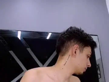 Chaturbate Live Sex Cam of allan_collins_