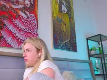 Chaturbate Live Sex Cam of islandladies