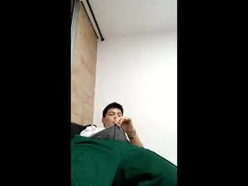 Chaturbate Live Sex Cam of santi_henao