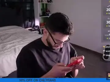 Chaturbate Free Porn Cam of phantom_bigger1
