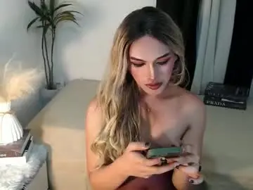 Chaturbate Live Sex Cam of yournaughtykendal