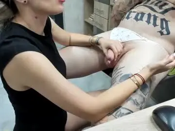 Chaturbate Free Porn Cam of tattoo_couple77