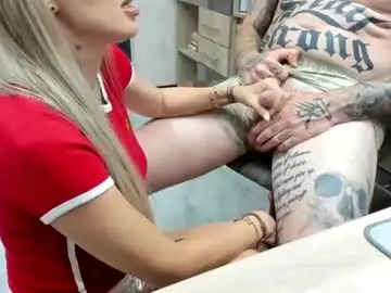 Chaturbate Free Porn Cam of tattoo_couple77