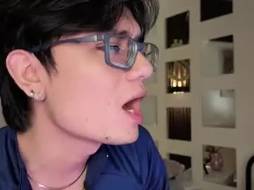 Chaturbate Sex Chat of davoxer