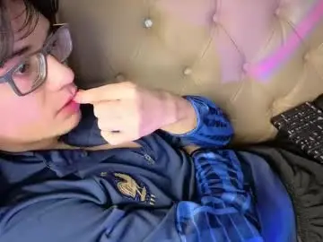 Chaturbate Live Sex Cam of davoxer