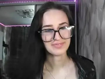 Chaturbate Sex Chat of emilia_jack_carvel