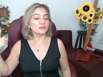 Chaturbate Live Sex Cam of rebeca_milf