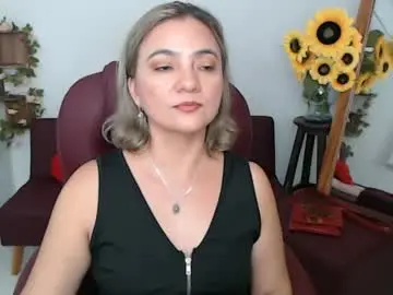 Chaturbate Live Sex Cam of rebeca_milf
