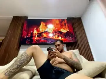 Chaturbate Live Sex Cam of bonieandclyd