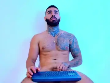 Chaturbate Live Porn of silvano_torrez
