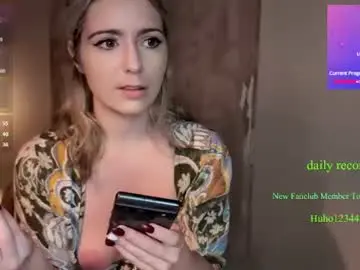Chaturbate Live Sex Cam of kimilee22