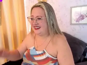 Chaturbate Sex Chat of martinacurvy_