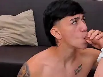 Chaturbate Live Sex Cam of party_guyssex
