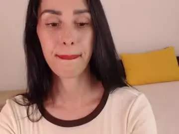 Chaturbate Free Live Porn of brunettgirl_