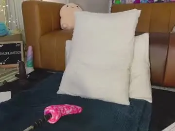 Chaturbate Live Sex Cam of taylor_love_303