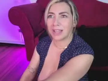 Chaturbate Nude Webcam of isabella_lt