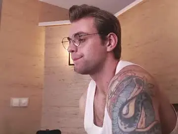 Chaturbate Live Porn of waynemiller_