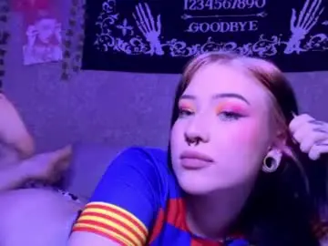 Chaturbate Live Sex Cam of alisha_sky_
