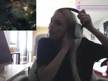 Chaturbate Adult Video Chat of tinykylie