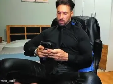 Chaturbate Watch Live Sex Cams of mikestrip