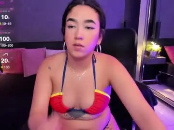 Chaturbate Live Sex Cam of saraamills