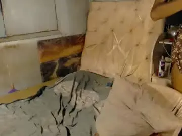 Chaturbate Free Live Porn of hugecock_caramel
