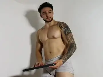 Chaturbate Live Porn of latinboyvip_