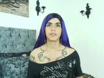 Chaturbate Watch Live Sex Cams of bella_poisonous