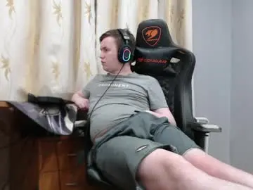 Chaturbate Sex Cam of iliaskrisloveee